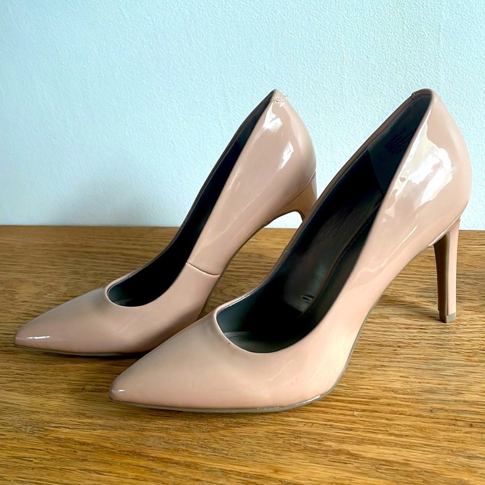 Worthington nude stiletto pumps heels faux leather NWOT size 8